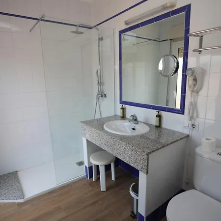 Ramis Fundado En 1969 Отель *