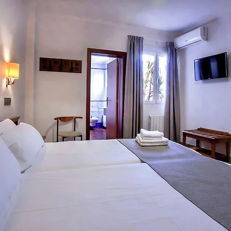 Hotel Ramis Fundado En 1969