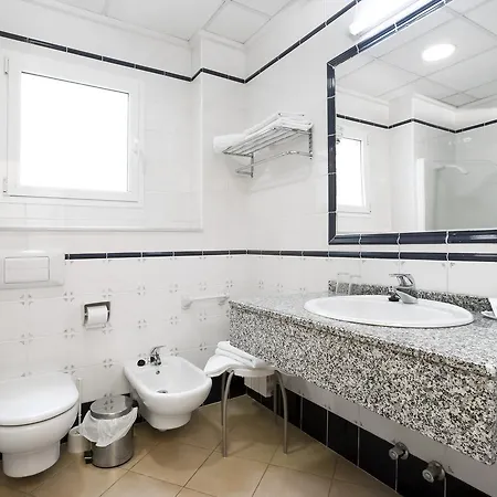 Ramis Fundado En 1969 Отель